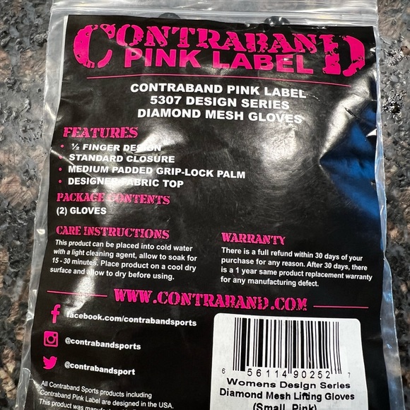 Contraband Workout gloves - Picture 5 of 5